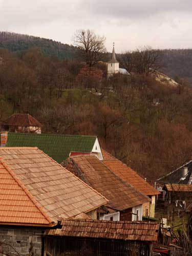 Foto Benesat - Dl Bisericii (c) Petru Goja